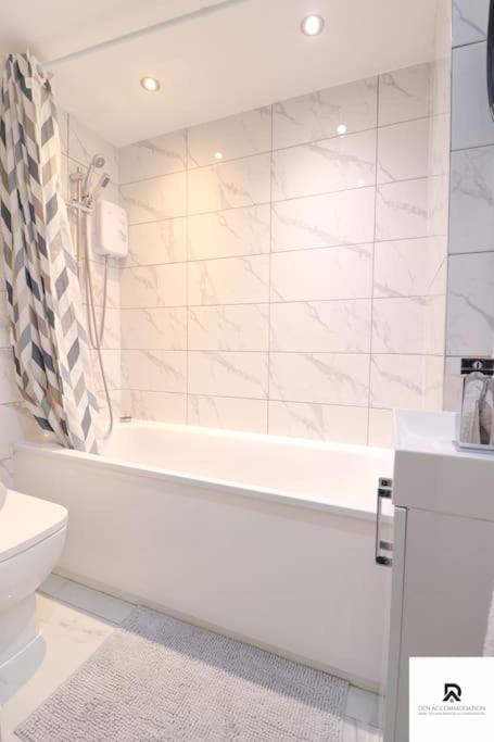 Den Accommodation & Short Lets Greenwich London - 3 Bed House Londres Exterior foto