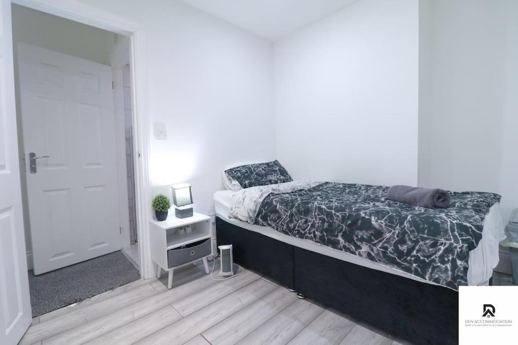 Den Accommodation & Short Lets Greenwich London - 3 Bed House Londres Exterior foto