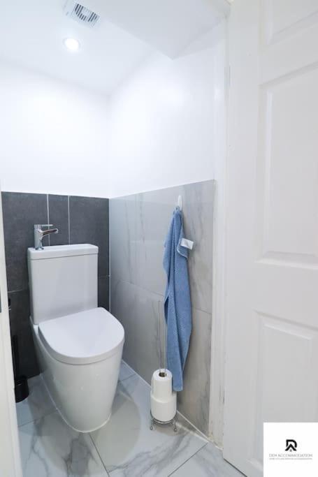 Den Accommodation & Short Lets Greenwich London - 3 Bed House Londres Exterior foto
