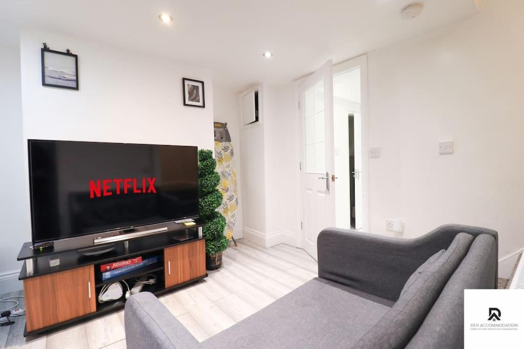 Den Accommodation & Short Lets Greenwich London - 3 Bed House Londres Exterior foto