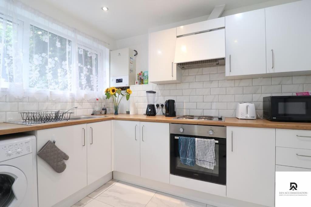 Den Accommodation & Short Lets Greenwich London - 3 Bed House Londres Exterior foto