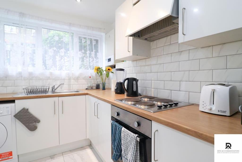 Den Accommodation & Short Lets Greenwich London - 3 Bed House Londres Exterior foto